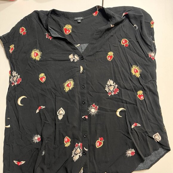 Torrid Black Sacred Hearts Blouse Short Sleeve Size 1 - Picture 2 of 7